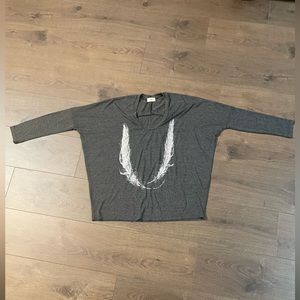 Oversized gray top